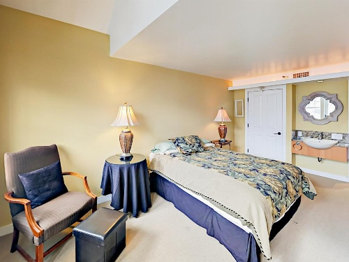 37 Hiawassee Condo Unit E302 image 2